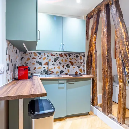 Design Invalides Bon Marche - Ii *