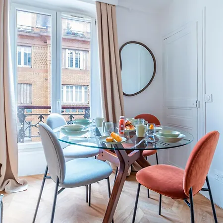 Apartment Design Invalides Bon Marche - Ii